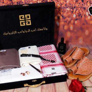 طقم هدايا رجالى متكامل مع صندوق فخم و تصميم أسماء وعبارات حسب الطلب